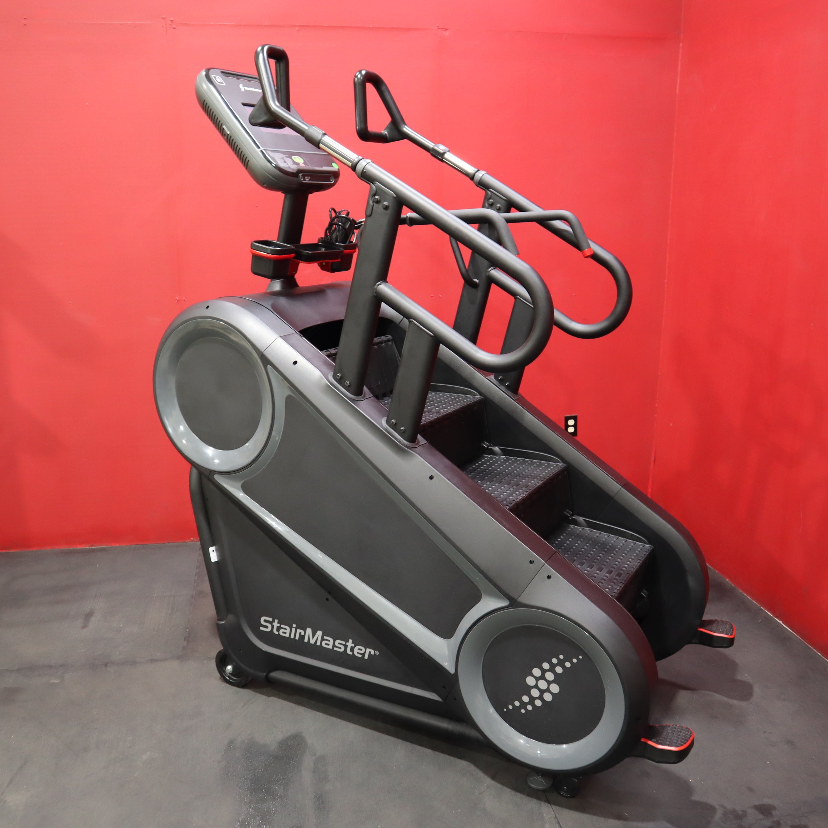 Stairmaster, 2021 StairMaster 10G Gauntlet 10 Series Stepmill mit Overdrive Training - 15" Touchscreen-Konsole