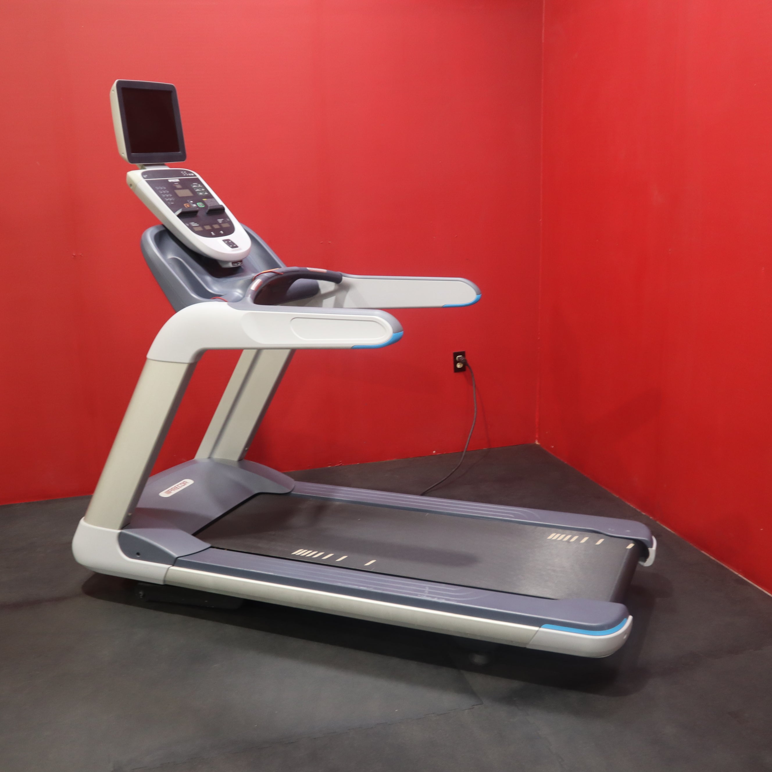 Precor, Precor TRM 811 Laufband mit P10-Konsole und TV (überholt)