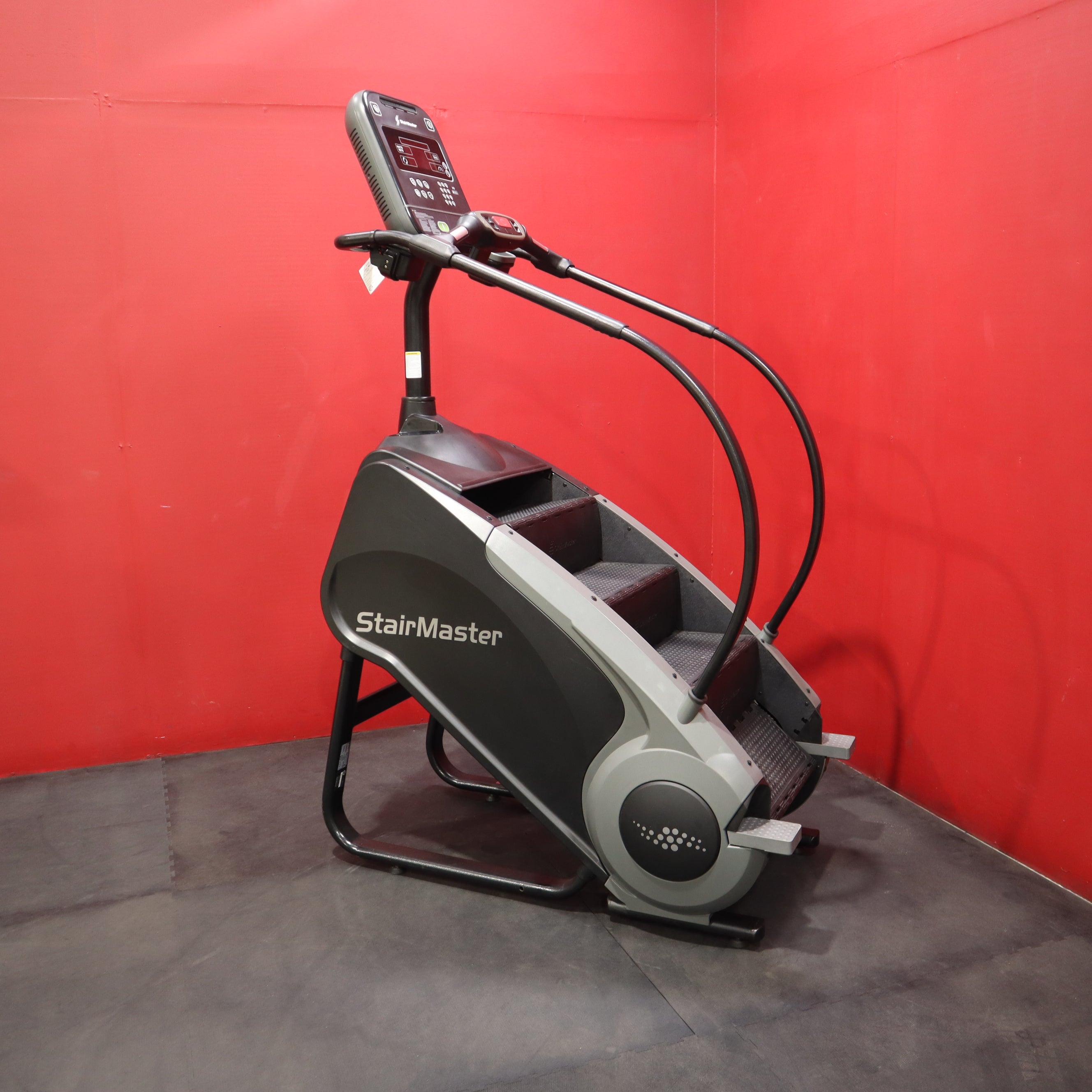 Stairmaster, StairMaster 8 Series Gauntlet W/ 15'' OpenHUB LCD Display (Refurbished)