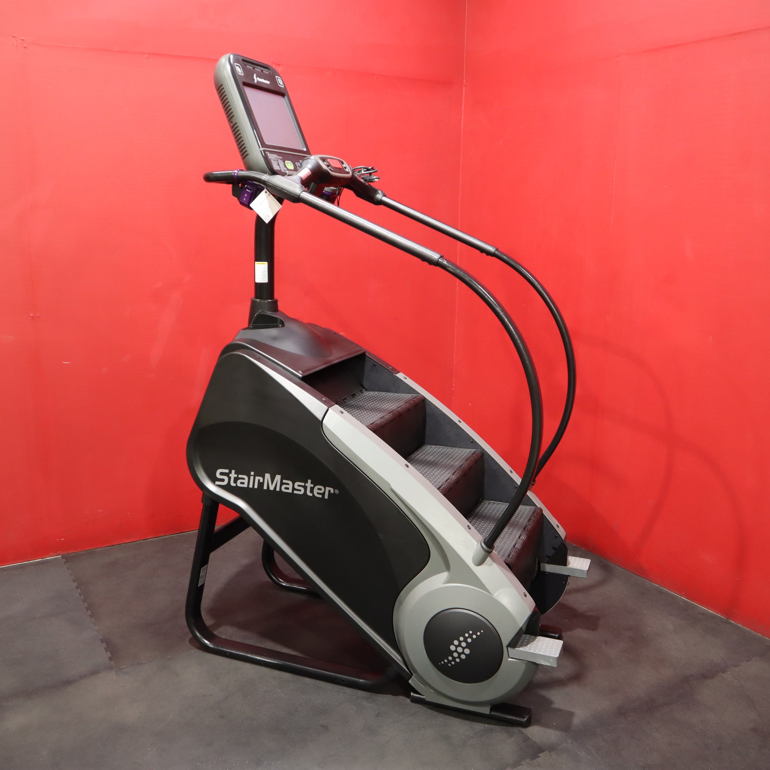 Stairmaster, StairMaster 8 Series Gauntlet mit integrierter 15-Zoll-Konsole (Refurbished)